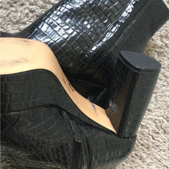 Glossed Faux Crocodile Platform Ankle Boots - Picture 5 of 16